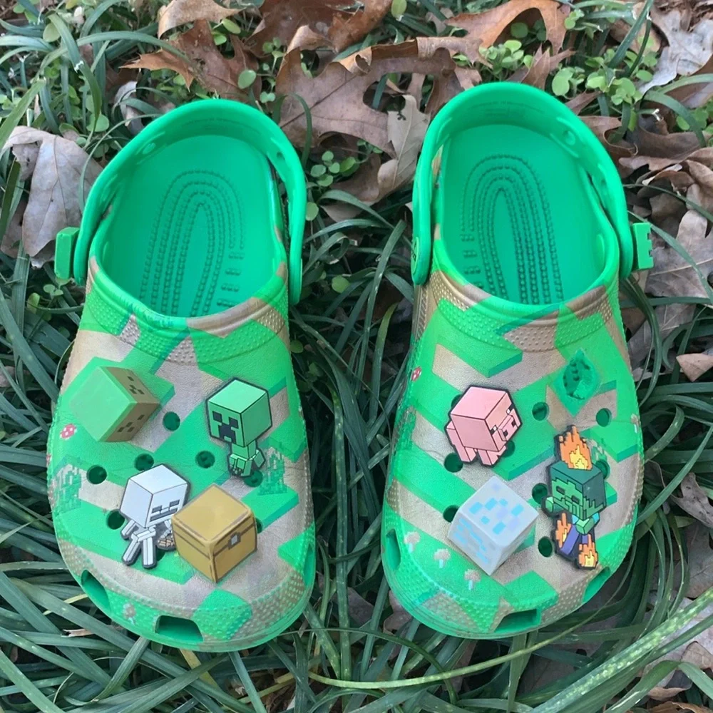 Crocs
Big Kids Minecraft Classic Clogs from Finish Line - Picture 8 of 13